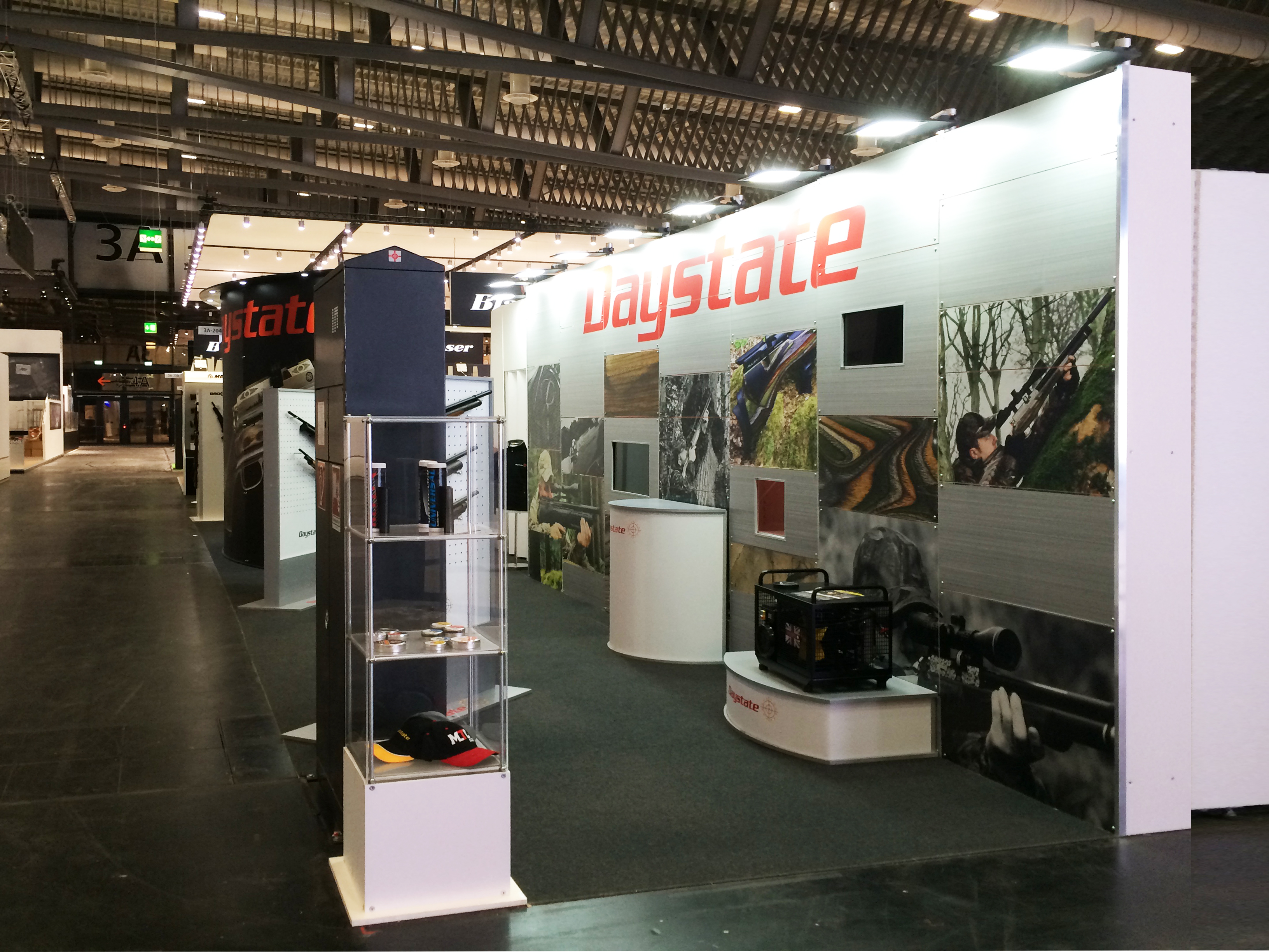 Quadra Mono Messestand Montage 11 Fastand accessori stand fiera