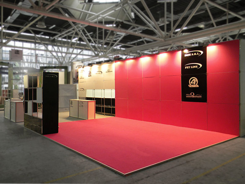 Quadra Mono Messestand Montage 17 Fastand accessori stand fiera