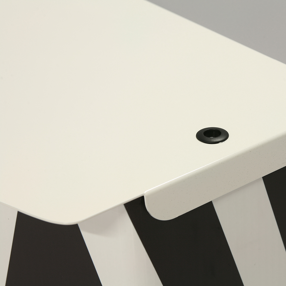 particolare-pianoappoggio-banchetto Regale