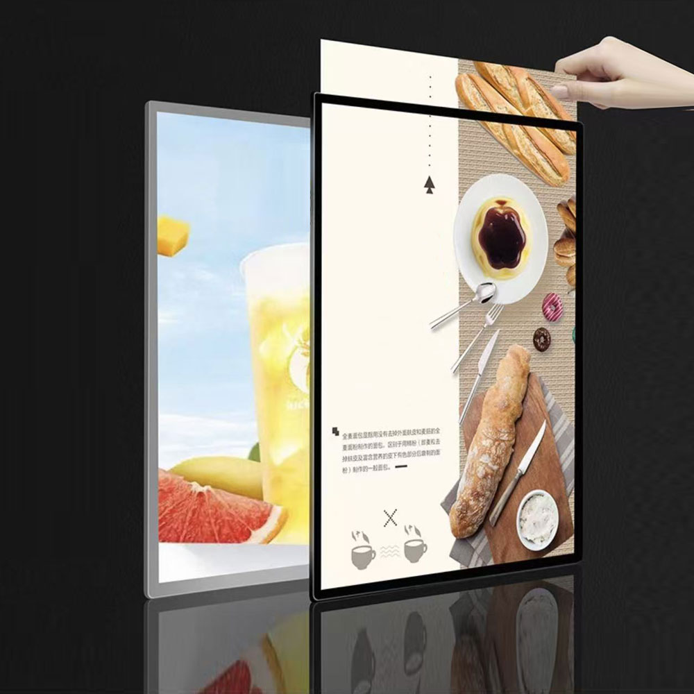 Ausstellungsstand mit Regalen und Ausstellungsnischen