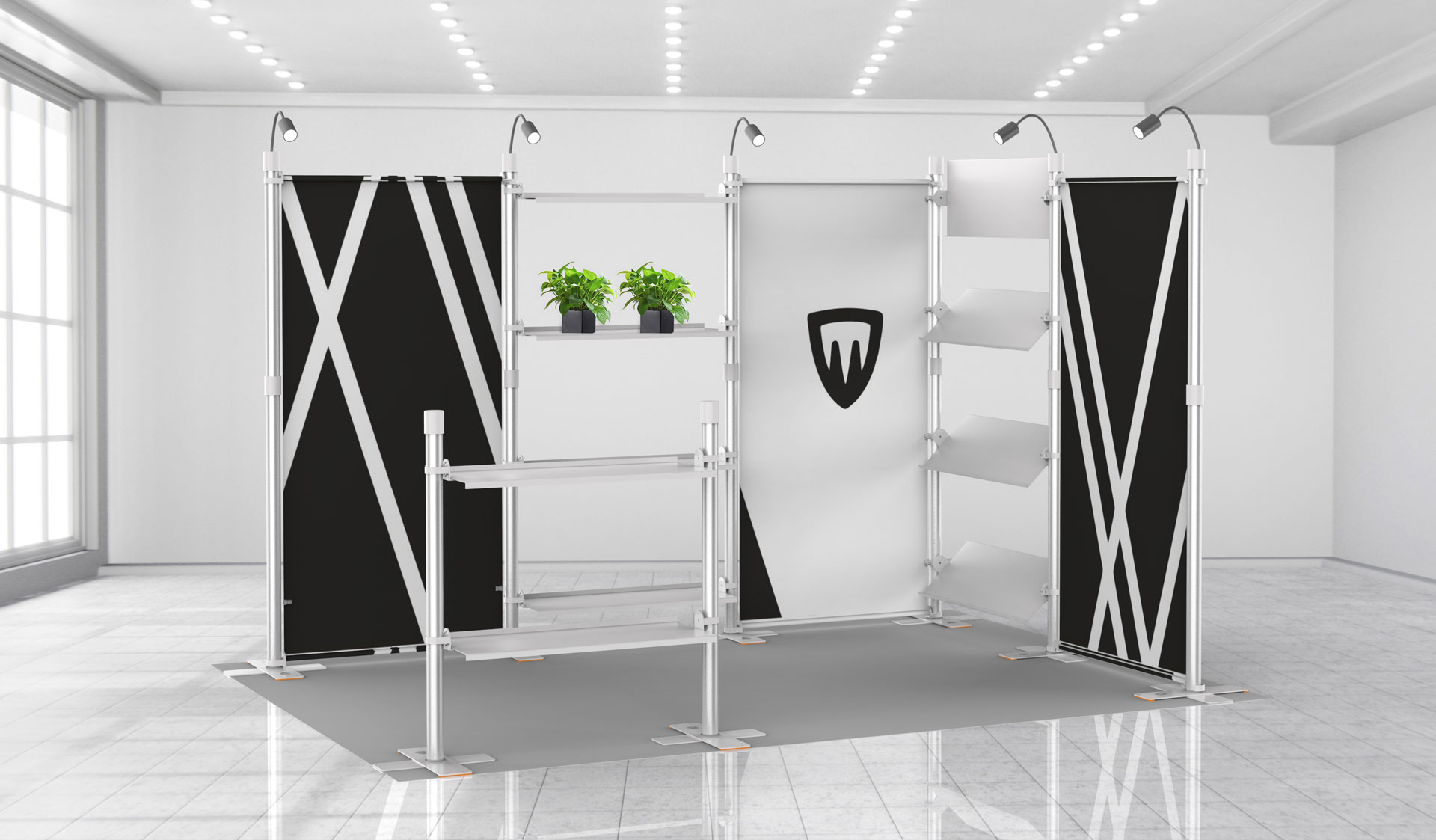 Messestand mit Regalen und Ausstellungsnischen