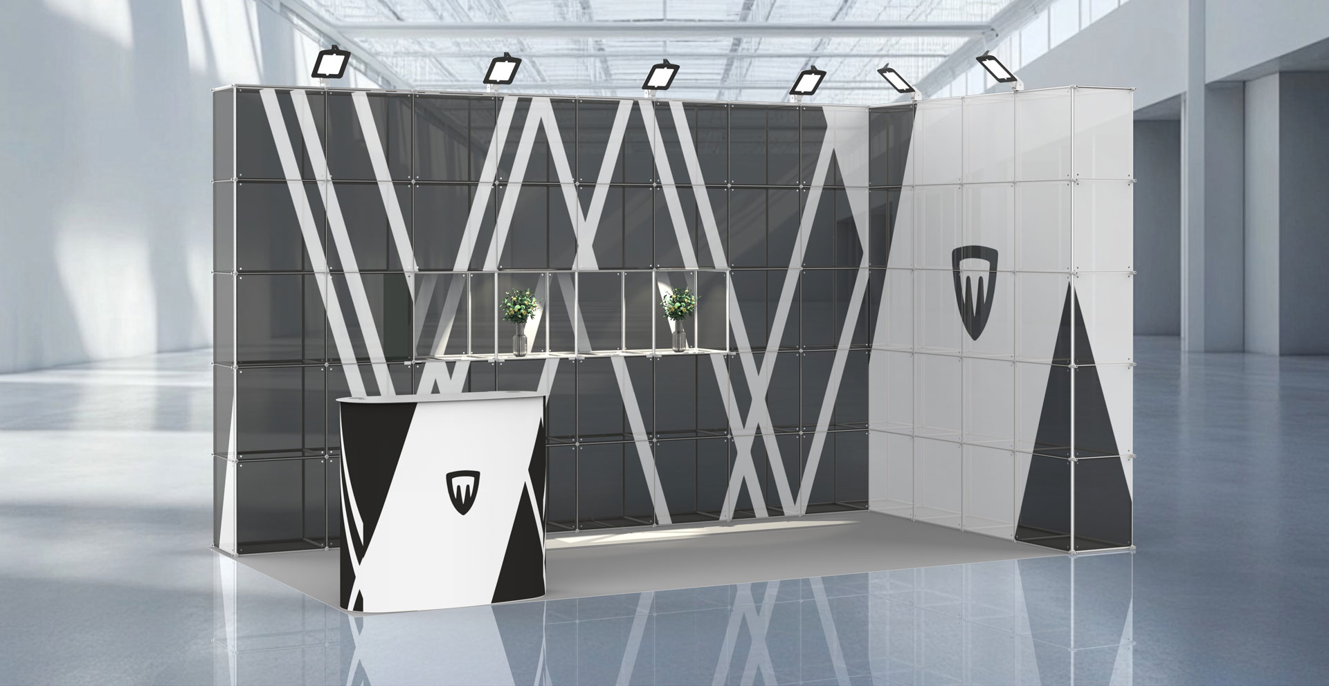 Ausstellungsstand mit Regalen und Ausstellungsnischen